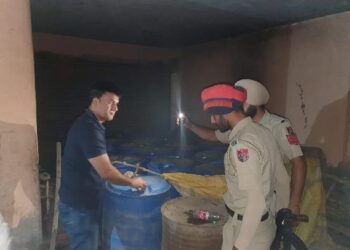 ਪਟਿਆਲਾ : ਪੁਲਿਸ ਨੇ ਟਿਊਬਵੈਲ ਤੋਂ ਬਰਾਮਦ ਕੀਤੀ 20 ਡਰੰਮ ਈਥਾਨੋਲ