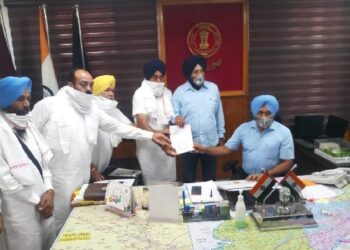 ਬੀਜ ਘੋਟਾਲੇ ਦੇ ਦੋਸ਼ੀਆਂ ਨੂੰ ਸਜ਼ਾ ਦੇਣ ਦੀ ਮੰਗ , ਸ਼੍ਰੋਮਣੀ ਅਕਾਲੀ ਦਲ ਵੱਲੋਂ ਸੌਂਪੇ ਗਏ ਮੰਗ ਪੱਤਰ