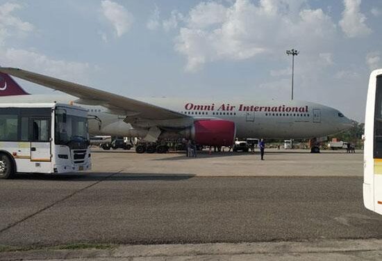 ਅਮਰੀਕਾ ਤੋਂ ਖੀਸੇ ਖਾਲੀ ਕਰਾ ਕੇ ਰਾਜਾਸਾਂਸੀ ਏਅਰਪੋਰਟ ਪੁੱਜੇ 167 ਭਾਰਤੀ