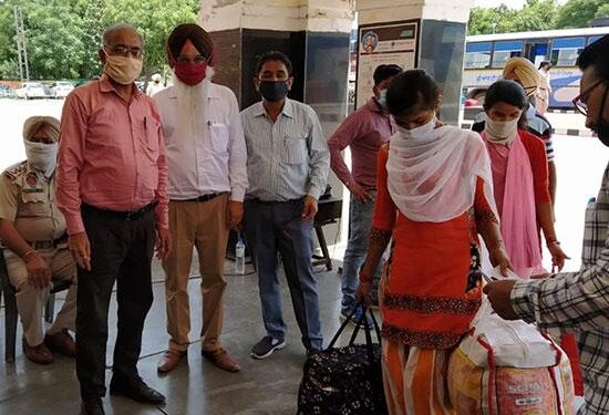 ਬਿਹਾਰ ਨਾਲ ਸਬੰਧਤ 285 ਲੋਕ ਫਰੀਦਕੋਟ ਤੋਂ ਵਿਸ਼ੇਸ਼ ਬੱਸਾਂ ਰਾਹੀਂ ਫਿਰੋਜ਼ਪੁਰ ਭੇਜੇ ਗਏ