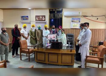 ਸਨਮਾਨ ਲੈਣ ਦੇ ਚੱਕਰ ਵਿੱਚ ਐੱਸ.ਡੀ.ਐਮ. ਜੈਤੋ ਨੇ ਉਡਾਈਆਂ ਸਰਕਾਰ ਦੇ ਨਿਯਮਾਂ ਦੀਆਂ ਧੱਜੀਆਂ