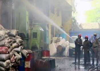 ਦਿੱਲੀ ਦੇ ਕੇਸ਼ਵਪੁਰਮ ਵਿੱਚ ਬੂਟ ਬਣਾਉਣ ਵਾਲੀ ਫੈਕਟਰੀ ਵਿੱਚ ਲੱਗੀ ਅੱਗ