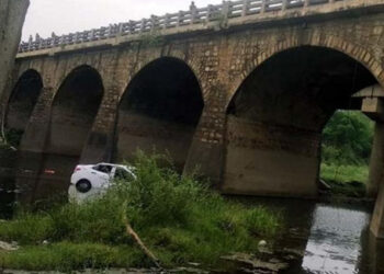 ਝਾਰਖੰਡ : ਕਾਰ ਨਦੀ ਵਿੱਚ ਡਿੱਗਣ ਨਾਲ 5 ਵਿਅਕਤੀਆਂ ਦੀ ਮੌਤ