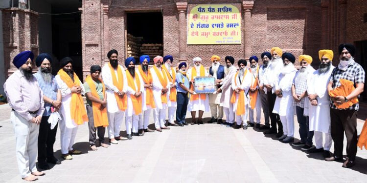 ਲੰਗਰ ਸ੍ਰੀ ਗੁਰੂ ਰਾਮਦਾਸ ਜੀ ਲਈ ਸੰਗਤਾਂ ਵੱਲੋਂ ਹੁਣ ਤੱਕ ਕਰੀਬ 18 ਹਜ਼ਾਰ ਕੁਇੰਟਲ ਕਣਕ ਭੇਟ