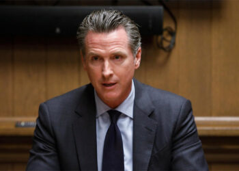 ਕੈਲੇਫੋਰਨੀਆ ਦੇ ਗਵਰਨਰ ਗੈਵਿਨ ਨਿਊਸਮ ਕੋਰੋਨਾ ਕਾਰਨ ਦੂਜੀ ਵਾਰ ਹੋਏ ਕੁਆਰੰਟੀਨ