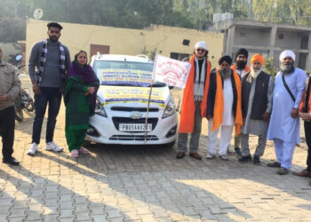 ਹੋਮਿਓਪੈਥਿਕ ਡਾਕਟਰ ਧੀਰਜ ਦੇਵਗਨ ਕਿਸਾਨ ਦਿਵਸ ਮੌਕੇ ਕੈਂਪ ਲਗਾਉਣ ਲਈ ਸਿੰਘੂ ਬਾਰਡਰ ਦਿੱਲੀ ਟੀਮ ਸਮੇਤ ਰਵਾਨਾ