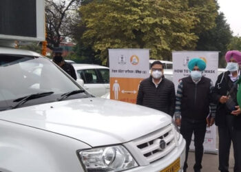 ਬਲਬੀਰ ਸਿੱਧੂ ਨੇ ਮਿਸ਼ਨ ਫਤਿਹ ਤਹਿਤ ਕੋਰੋਨਾ ਵਾਇਰਸ ਸਬੰਧੀ 4 ਐੱਲ.ਈ.ਡੀ. ਜਾਗਰੂਕਤਾ ਵੈਨਾਂ ਨੂੰ ਹਰੀ ਝੰਡੀ ਦਿੱਤੀ