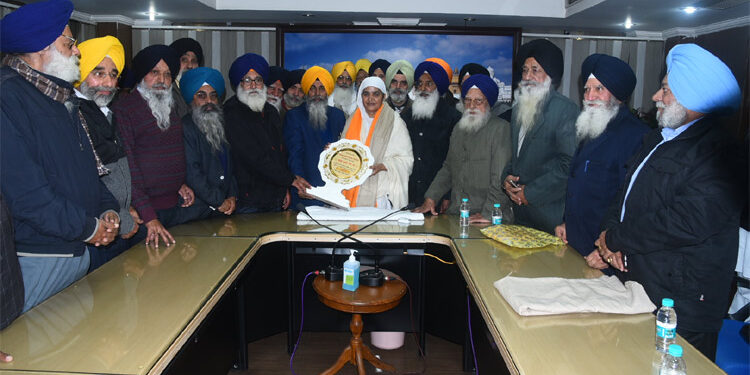 ਪ੍ਰਧਾਨ ਮੰਤਰੀ ਸ੍ਰੀ ਨਰਿੰਦਰ ਮੋਦੀ ਅੜ੍ਹੀ ਛੱਡ ਕੇ ਕਿਸਾਨਾਂ ਦੀਆਂ ਭਾਵਨਾਵਾਂ ਦੀ ਕਦਰ ਕਰਨ-ਬੀਬੀ ਜਗੀਰ ਕੌਰ