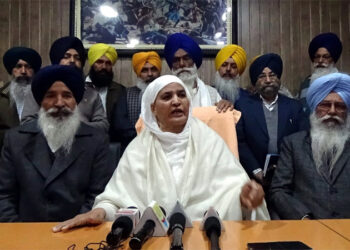 ਵੱਡੇ ਸਾਹਿਬਜ਼ਾਦਿਆਂ ਦੀ ਯਾਦ ’ਚ ਜੋੜ ਮੇਲ ਦੌਰਾਨ ਪ੍ਰਮੁੱਖ ਸ਼ਖ਼ਸੀਅਤਾਂ ਤੇ ਹਜ਼ਾਰਾਂ ਸੰਗਤਾਂ ਗੁਰੂ ਘਰ ਨਤਮਸਤਕ