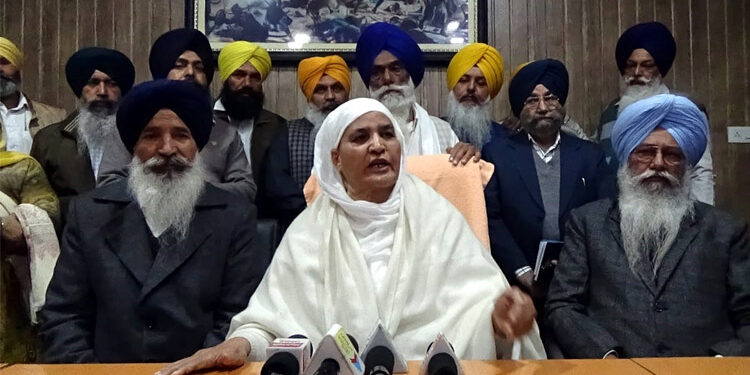 ਵੱਡੇ ਸਾਹਿਬਜ਼ਾਦਿਆਂ ਦੀ ਯਾਦ ’ਚ ਜੋੜ ਮੇਲ ਦੌਰਾਨ ਪ੍ਰਮੁੱਖ ਸ਼ਖ਼ਸੀਅਤਾਂ ਤੇ ਹਜ਼ਾਰਾਂ ਸੰਗਤਾਂ ਗੁਰੂ ਘਰ ਨਤਮਸਤਕ