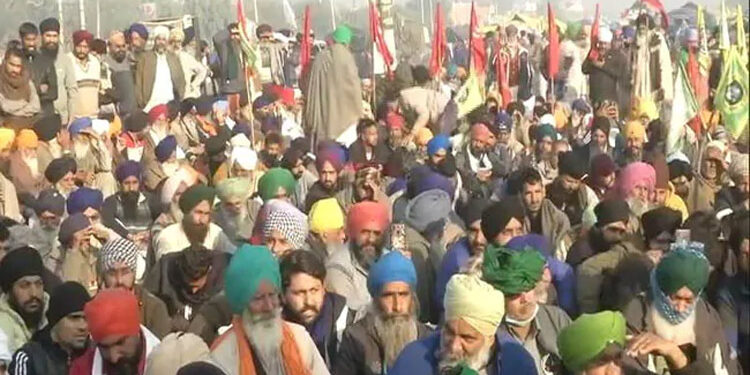 ਸ਼ਹੀਦਾਂ ਨੂੰ ਸ਼ਰਧਾਂਜਲੀ ਮੌਕੇ ,ਕੁਰਬਾਨੀਆਂ ਅਜਾਈਂ ਨਾ ਜਾਣ ਦੇਣ ਦਾ ਐਲਾਨ