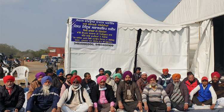 ਕੈਪਟਨ ਸਰਕਾਰ ਵਿਰੁੱਧ ਅਣਮਿੱਥੇ ਸਮੇਂ ਦਾ ਧਰਨਾ ਅਤੇ ਸੰਕੇਤਕ ਭੁੱਖ ਹੜਤਾਲ ਸੱਤਵੇਂ ਦਿਨ ਵੀ ਜਾਰੀ