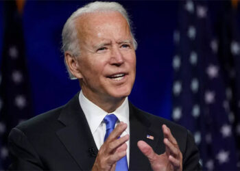 ਜੋਅ ਬਾਈਡੇਨ ਨੇ ਕੈਂਸਰ ਪੀੜਤ ਸਾਬਕਾ ਰਿਪਬਲਿਕਨ ਸੈਨੇਟਰ ਬੌਬ ਡੋਲ ਨਾਲ ਕੀਤੀ ਮੁਲਾਕਾਤ