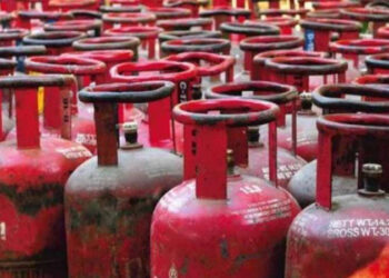ਇਕ ਮਹੀਨੇ ਵਿੱਚ ਤੀਜੀ ਵਾਰ ਵਧੀਆਂ ਗੈਸ ਸਿਲੰਡਰ ਦੀਆਂ ਕੀਮਤਾਂ