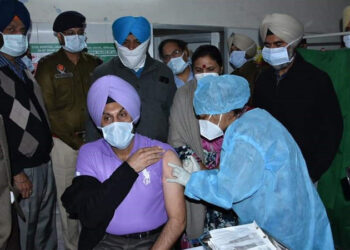 ਏ.ਡੀ.ਜੀ.ਪੀ ਸਮੇਤ 2 ਆਈ.ਜੀ.ਪੀਜ਼ ਤੇ 2 ਸੀ.ਪੀਜ਼ ਸਮੇਤ 416 ਪੁਲਿਸ ਕਰਮੀਆਂ ਨੇ ਮੁਹਿੰਮ ਦੇ ਦੂਜੇ ਦਿਨ ਲਗਵਾਇਆ ਟੀਕਾ