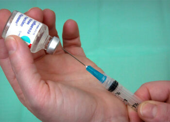 ਅਮਰੀਕਾ: ਕੋਰੋਨਾ ਵੈਕਸੀਨ ਦੀ ਦੂਜੀ ਖੁਰਾਕ ਲੈਣ ਤੋਂ ਬਾਅਦ ਕਾਂਗਰਸਮੈਨ ਨੂੰ ਹੋਇਆ ਕੋਰੋਨਾ