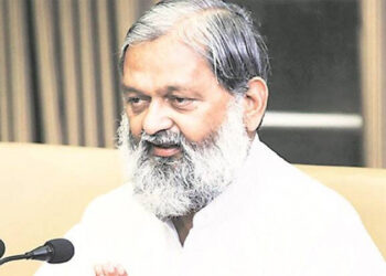 ਹਰਿਆਣਾ ਦੇ ਸਿਹਤ ਅਤੇ ਗ੍ਰਹਿ ਮੰਤਰੀ ਸ੍ਰੀ ਅਨਿਲ ਵਿਜ ਨੇ ਅੱਜ ਗੁਰੂਗ੍ਰਾਮ ਵਿਚ ਕੋਵਿਡ-19 ਵੈਕਸਿਨੇਸ਼ਨ ਦੇ ਦੂਜੇ ਪੜਾਅ ਦੀ ਸ਼ੁਰੂਆਤ ਕੀਤੀ