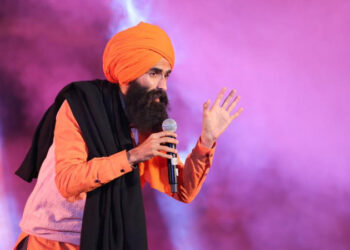 ਯੂਟਿਊਬ ਨੇ ਬੈਨ ਕੀਤੇ ਕੰਵਰ ਗਰੇਵਾਲ ਤੇ ਹਿੰਮਤ ਸੰਧੂ ਦੇ ਕਿਸਾਨਾਂ ‘ਤੇ ਗਾਏ ਗੀਤ