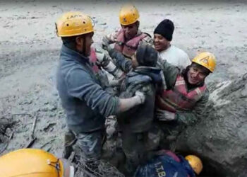 ਉੱਤਰਾਖੰਡ ਵਿੱਚ ਬਰਫ਼ ਦੇ ਤੋਦੇ ਡਿੱਗਣ ਨਾਲ ਹੜ੍ਹ; 100 ਤੋਂ ਵੱਧ ਮੌਤਾਂ ਦਾ ਖ਼ਦਸ਼ਾ