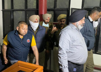 ਵਿਜੀਲੈਂਸ ਨੇ ਰਿਸਵਤ ਲੈਂਦੇ ਏ.ਐਸ.ਆਈ ਤੇ ਹੌਲਦਾਰ ਨੂੰ ਰੰਗੇ ਹੱਥੀਂ ਦਬੋਚਿਆ