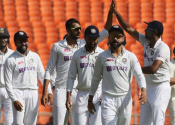 ਚੌਥਾ ਟੈਸਟ ਮੈਚ: ਭਾਰਤ ਨੇ ਇੰਗਲੈਂਡ ਦੀ ਪਾਰੀ 205 ਦੌੜਾਂ ’ਤੇ ਸਮੇਟੀ