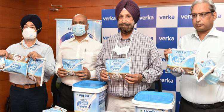 ਸੁਖਜਿੰਦਰ ਸਿੰਘ ਰੰਧਾਵਾ ਵੱਲੋਂ ਮਿਲਕਫੈਡ ਦਾ ਨਵਾਂ ਉਤਪਾਦ ‘ਵੇਰਕਾ ਡੇਅਰੀ ਵ੍ਹਾਈਟਨਰ’ ਲਾਂਚ