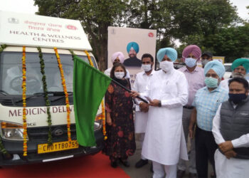 ਬਲਬੀਰ ਸਿੱਧੂ ਨੇ ਤੰਦਰੁਸਤ ਪੰਜਾਬ ਸਿਹਤ ਕੇਂਦਰਾਂ ਦੀਆਂ ਲੋੜਾਂ ਦੀ ਪੂਰਤੀ ਲਈ ਮੈਡੀਸਨ ਡਲਿਵਰੀ ਵੈਨ ਨੂੰ ਹਰੀ ਝੰਡੀ ਦੇ ਕੇ ਕੀਤਾ ਰਵਾਨਾ
