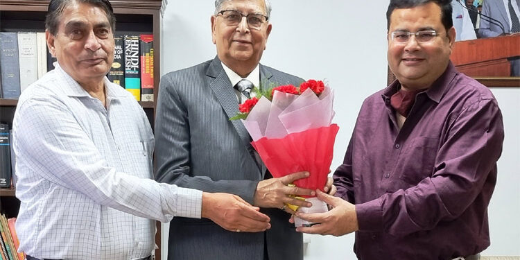 ਪੰਜਾਬ ਦੇ ਲੋਕਪਾਲ ਨੇ ਵਿਸ਼ਵ ਉਪਭੋਗਤਾ ਅਧਿਕਾਰ ਦਿਵਸ ਤੇ ਆਰੀਅਨਜ਼ ਦੇ ਲਾਅ ਵਿਦਿਆਰਥੀਆਂ ਨੂੰ ਸੰਬੋਧਿਤ ਕੀਤਾ