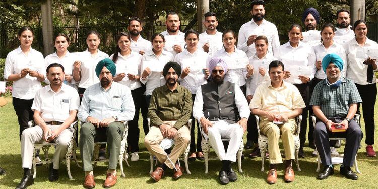 ਅਕਾਲੀਆਂ ਨੇ ਸਿਰਫ਼ ਵਾਅਦੇ ਕੀਤੇ, ਅਸੀਂ ਨਿਭਾਏ: ਰਾਣਾ ਸੋਢੀ