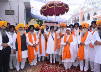 ਗੁਰਦੁਆਰਾ ਗੁਰੂ ਕੇ ਮਹਿਲ ਤੋਂ ਦਿੱਲੀ ਲਈ ਵਿਸ਼ਾਲ ਨਗਰ ਕੀਰਤਨ ਨਗਾਰਿਆਂ ਤੇ ਜੈਕਾਰਿਆਂ ਦੀ ਗੂੰਜ ਵਿਚ ਹੋਇਆ ਆਰੰਭ