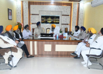 ਮੁੱਖ ਸਕੱਤਰ ਐਡਵੋਕੇਟ ਹਰਜਿੰਦਰ ਸਿੰਘ ਧਾਮੀ ਨੇ ਸ੍ਰੀ ਦਰਬਾਰ ਸਾਹਿਬ ਦੇ ਮੈਨੇਜਰਾਂ ਨਾਲ ਪ੍ਰਬੰਧਾਂ ਸਬੰਧੀ ਕੀਤੀ ਇਕੱਤਰਤਾ