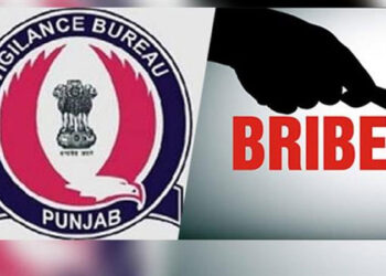 ਵਿਜੀਲੈਂਸ ਬਿਊਰੋ ਵੱਲੋਂ 4.50 ਲੱਖ ਰੁਪਏ ਦੀ ਰਿਸ਼ਵਤ ਲੈਂਦਾ ਵਣ ਰੱਖਿਅਕ ਕਾਬੂ, ਦੂਜਾ ਕਰਮਚਾਰੀ ਭਗੌੜਾ