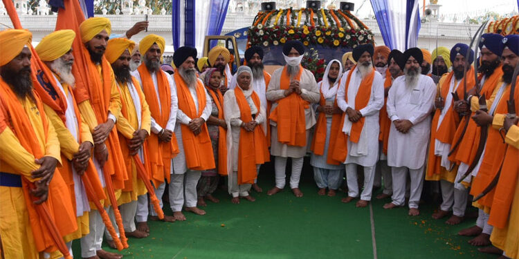 400 ਸਾਲਾ ਪ੍ਰਕਾਸ਼ ਪੁਰਬ ਨੂੰ ਸਮਰਪਿਤ ਨਗਰ ਕੀਰਤਨ ਗੁਰਦੁਆਰਾ ਸ੍ਰੀ ਅੰਬ ਸਾਹਿਬ ਮੁਹਾਲੀ ਤੋਂ ਅਗਲੇ ਪੜਾਅ ਲਈ ਰਵਾਨਾ