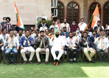 ਕੇਵਲ ਸਿੰਘ ਢਿੱਲੋਂ ਦੀਆਂ ਵਿਕਾਸਮੁਖੀ ਨੀਤੀਆਂ ਤੋਂ ਪ੍ਰਭਾਵਿਤ ਹੋ ਕੇ ਵੱਡੀ ਗਿਣਤੀ ਵਿੱਚ ਭਾਜਪਾ ਆਗੂਆਂ ਸਣੇ ਬਰਨਾਲਾ ਦੀਆਂ ਮੋਹਤਬਰ ਸੰਸਥਾਵਾਂ ਦੇ ਮੁਖੀ ਕਾਂਗਰਸ ਵਿੱਚ ਸ਼ਾਮਲ