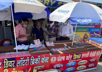 ਗ਼ੈਰਕਾਨੂੰਨੀ ਲਾਟਰੀ ਕਾਰੋਬਾਰ ਵਿਰੁੱਧ ਮੁਹਿੰਮ ਜਾਰੀ ਰੱਖਦਿਆਂ ਲਾਟਰੀ ਵਿਭਾਗ ਵੱਲੋਂ ਰੋਪੜ ‘ਚ ਛਾਪੇਮਾਰੀ