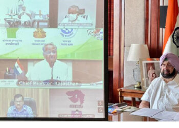 ਮੁੱਖ ਮੰਤਰੀ ਨੇ 18 ਸਾਲ ਤੋਂ ਵੱਧ ਉਮਰ ਵਾਲਿਆਂ ਲਈ ਕੇਂਦਰ ਦੀ ਟੀਕਾਕਰਨ ਨੀਤੀ ਨੂੰ ਸੂਬਿਆਂ ਨਾਲ ਪੱਖਪਾਤੀ ਕਰਾਰ ਦਿੱਤਾ, ਭਾਰਤ ਸਰਕਾਰ ਕੋਲੋਂ ਫੰਡਾਂ ਦੀ ਕੀਤੀ ਮੰਗ