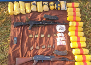 ਪੰਜਾਬ ਪੁਲਿਸ ਅਤੇ ਬੀ.ਐਸ.ਐਫ. ਨੇ ਸਾਂਝੀ ਕਾਰਵਾਈ ਤਹਿਤ ਭਾਰਤ-ਪਾਕਿ ਸਰਹੱਦ ‘ਤੇ ਪਾਕਿਸਤਾਨੀ ਤਸਕਰ ਨੂੰ ਕੀਤਾ ਢੇਰ ; 23 ਕਿੱਲੋ ਹੈਰੋਇਨ ਅਤੇ ਹਥਿਆਰ ਬਰਾਮਦ