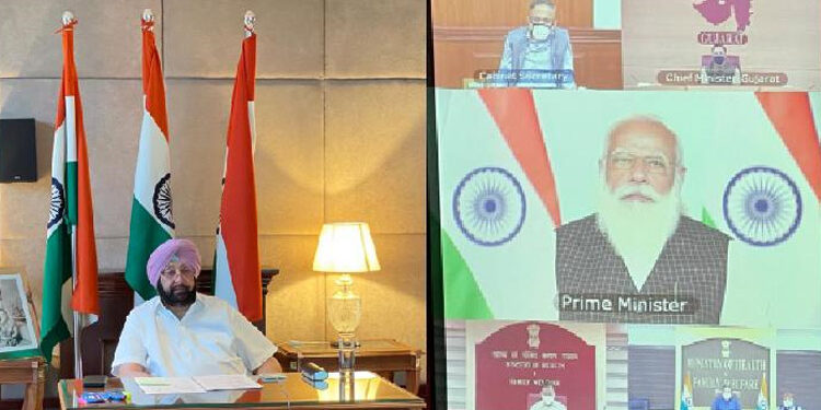 ਮੁੱਖ ਮੰਤਰੀ ਵੱਲੋਂ ਟੀਕਾਕਰਨ ਰਣਨੀਤੀ ਦੀ ਸਮੀਖਿਆ ਦੀ ਮੰਗ, ਸੂਬਿਆਂ ਨੂੰ ਆਪਣੇ ਖੁਦ ਦੀਆਂ ਰਣਨੀਤੀਆਂ ਘੜਨ ਲਈ ਖੁੱਲ੍ਹ ਦੇਣ ਦੀ ਕੀਤੀ ਵਕਾਲਤ