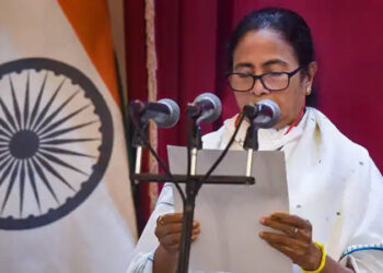 ਮਮਤਾ ਬੈਨਰਜੀ ਨੇ ਤੀਜੀ ਵਾਰ ਪੱਛਮੀ ਬੰਗਾਲ ਦੀ ਮੁੱਖ ਮੰਤਰੀ ਵਜੋਂ ਚੁੱਕੀ ਸਹੁੰ