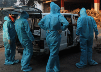 ਦੇਸ਼ ਵਿੱਚ ਬੀਤੇ 24 ਘੰਟਿਆਂ ਦੌਰਾਨ ਕੋਰੋਨਾ ਦੇ 2.22 ਲੱਖ ਤੋਂ ਵੱਧ ਨਵੇਂ ਮਾਮਲੇ, 4,454 ਮੌਤਾਂ