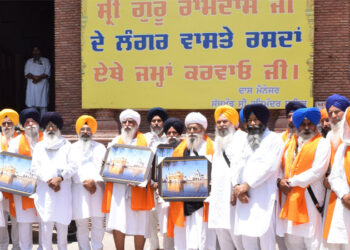 ਬਾਬਾ ਅਵਤਾਰ ਸਿੰਘ ਘਰਿਆਲੇ ਵਾਲਿਆਂ ਵੱਲੋਂ ਲੰਗਰ ਸ੍ਰੀ ਗੁਰੂ ਰਾਮਦਾਸ ਜੀ ਲਈ 321 ਕੁਇੰਟਲ 90 ਕਿਲੋ ਕਣਕ ਕੀਤੀ ਭੇਟ