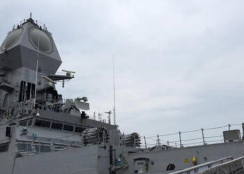 ਜਲ ਸੈਨਾ ਨੇ ਸਮੁੰਦਰੀ ਜਹਾਜ਼ ਵਿੱਚ ਸਵਾਰ 273 ਵਿਅਕਤੀਆਂ ਵਿੱਚੋਂ 184 ਨੂੰ ਬਚਾਇਆ