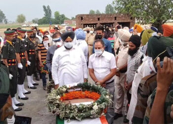 ਸ਼ਹੀਦ ਸਿਪਾਹੀ ਪਰਗਟ ਸਿੰਘ ਦਾ ਜੱਦੀ ਪਿੰਡ ਦੁਬਰਜੀ ਵਿਖੇ ਸਰਕਾਰੀ ਸਨਮਾਨਾਂ ਨਾਲ ਅੰਤਿਮ ਸੰਸਕਾਰ