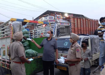 ਪੰਜਾਬ ਪੁਲਿਸ ਵਲੋਂ ਸੂਬੇ ਵਿੱਚ ਪਿਛਲੇ 3 ਦਿਨਾਂ ਦੌਰਾਨ ਕੋਵਿਡ-19 ਦੇ ਨਿਯਮਾਂ ਦੀ ਉਲੰਘਣਾ ਕਰਨ ਵਾਲੇ ਲਗਭਗ 630 ਗ੍ਰਿਫਤਾਰ ਅਤੇ 6500 ਦੇ ਕੱਟੇ ਚਲਾਨ