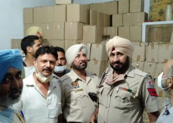 ਆਬਕਾਰੀ ਵਿਭਾਗ ਤੇ ਪੁਲਿਸ ਕਮਿਸ਼ਨਰੇਟ ਲੁਧਿਆਣਾ ਵੱਲੋਂ ਗੈਰ-ਕਾਨੂੰਨੀ ਤੇ ਨਕਲੀ ਸ਼ਰਾਬ ਦੇ ਰੈਕਟ ਦਾ ਪਰਦਾ ਫਾਸ਼