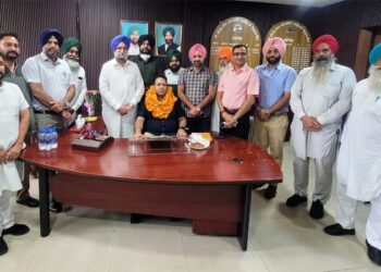 ਕਿਸਾਨ ਪੱਖੀ ਸਕੀਮਾਂ ਦਾ ਜ਼ਮੀਨੀ ਪੱਧਰ ਉਤੇ ਪ੍ਰਚਾਰ ਯਕੀਨੀ ਬਣਾਇਆ ਜਾਵੇ, ਸੁਖਜਿੰਦਰ ਸਿੰਘ ਰੰਧਾਵਾ ਨੇ ਖੇਤੀਬਾੜੀ ਵਿਕਾਸ ਬੈਂਕ ਦੇ ਨਵੇਂ ਚੁਣੇ ਡਾਇਰੈਕਟਰਾਂ ਨੂੰ ਆਖਿਆ