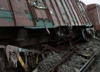 ਕਣਕ ਨਾਲ ਭਰੀ ਮਾਲਗੱਡੀ ਦੇ 6 ਡੱਬੇ ਪੱਟੜੀ ਤੋਂ ਉੱਤਰ ਕੇ ਨਦੀ ਵਿੱਚ ਡਿੱਗੇ