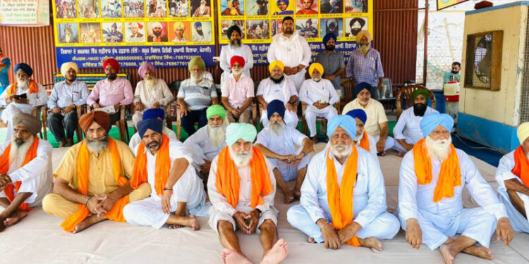 ਸੰਯੁਕਤ ਕਿਸਾਨ ਮੋਰਚੇ ਦੇ ਸਮਰਥਨ ਵਿੱਚ ਚਲ ਰਹੀ ਲੜੀਵਾਰ ਭੁੱਖ ਹੜਤਾਲ 102ਵੇਂ ਦਿਨ ਵਿੱਚ ਦਾਖਿਲ