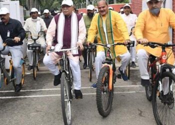 ਵਿਸ਼ਵ ਕਾਰ ਮੁਕਤ ਦਿਵਸ ਮੌਕੇ ਹਰਿਆਣਾ ਦੇ ਮੁੱਖ ਮੰਤਰੀ ਖੱਟੜ ਨੇ ਕੀਤੀ ਸਾਈਕਲ ਦੀ ਸਵਾਰੀ