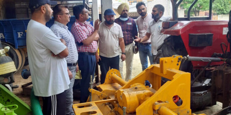 ਪਰਾਲੀ ਦੀ ਸੰਭਾਲ ਲਈ ਮਸ਼ੀਨਰੀ ਦੀ ਉਪਲਬਧਤਾ ਦਾ ਜਾਇਜ਼ਾ ਲਿਆ